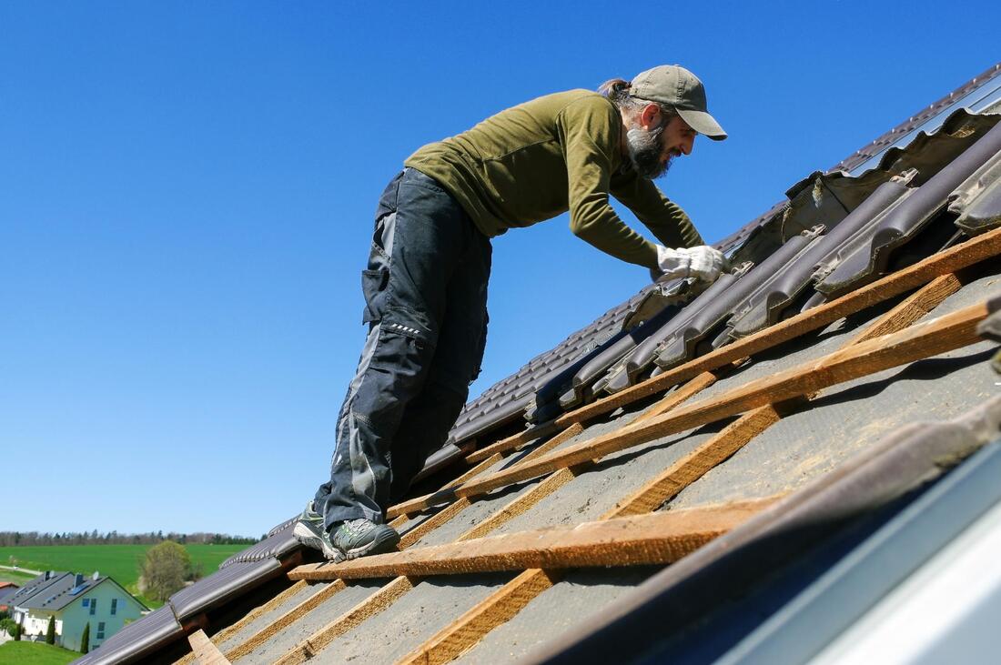 an emergency roof repair